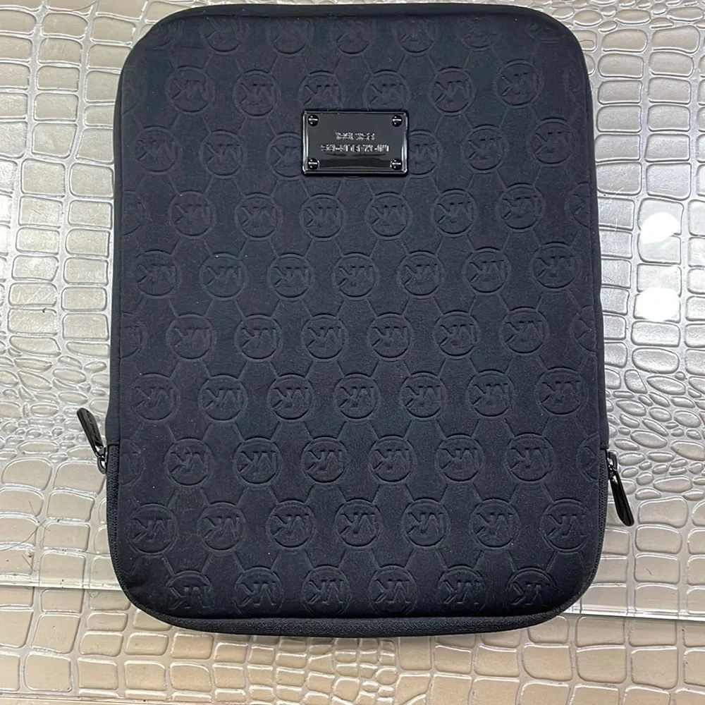 Michael Kors IPad cover